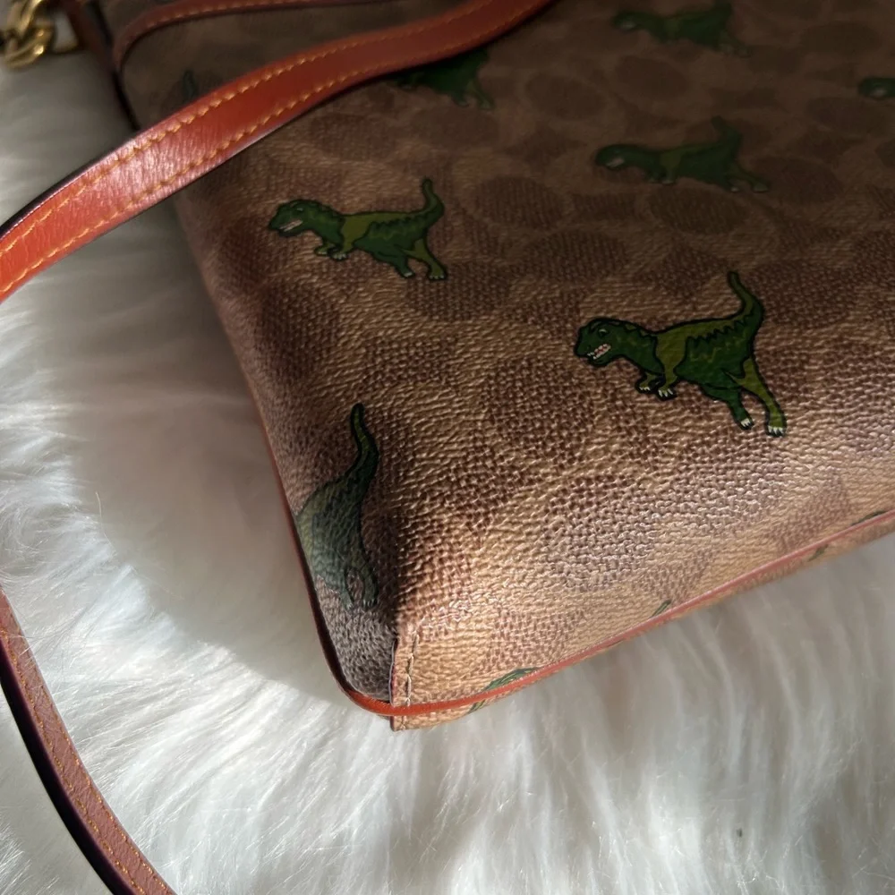 Coach Kitt Messenger Crossbody Bag In Signature Canvas With Rexy Print 🦖 - Picture 4 of 10